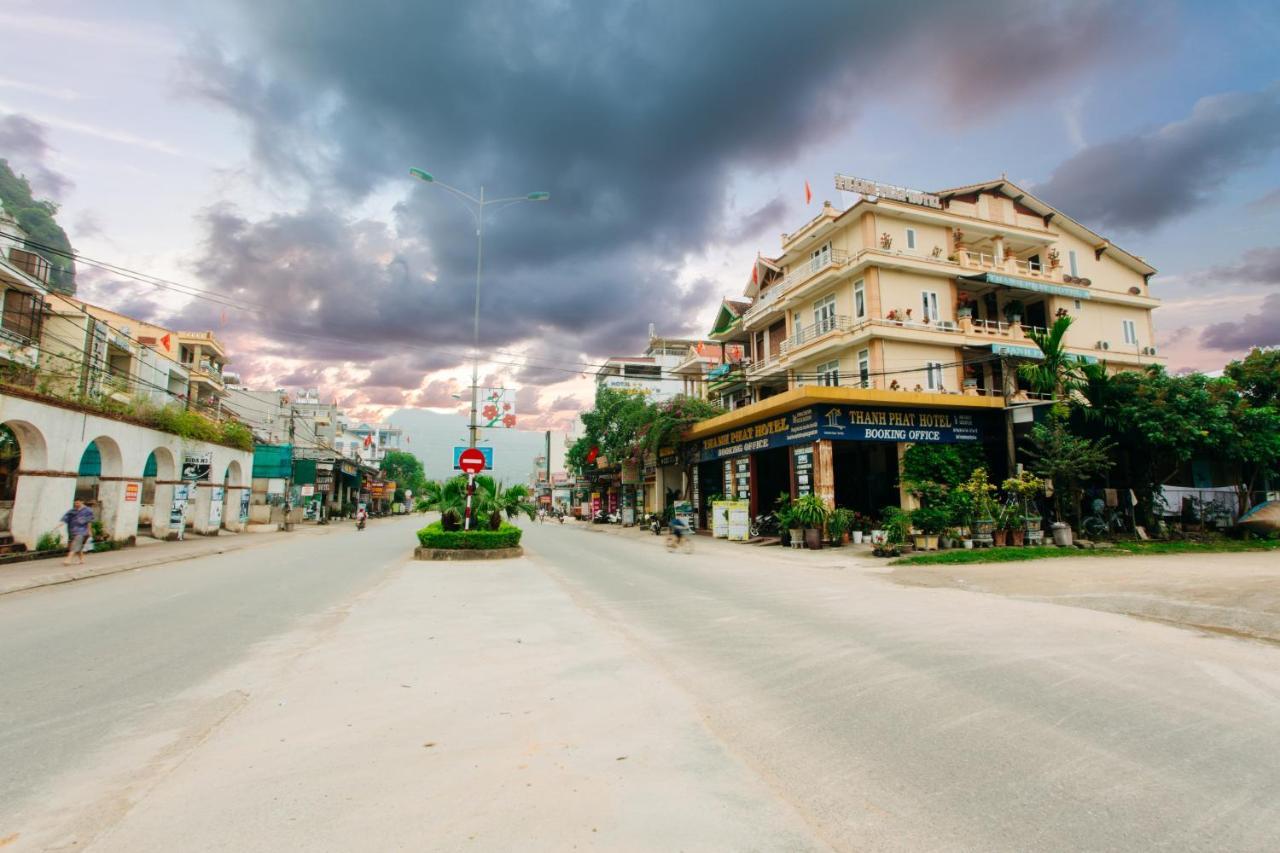 Отель Thanh Phat Фонгня Экстерьер фото
